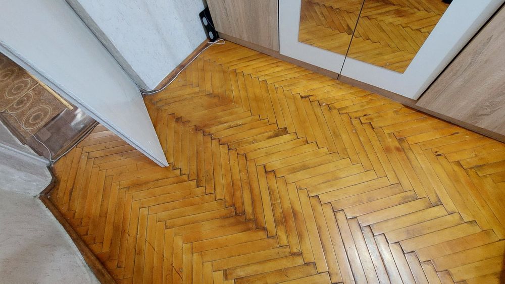 Продам 2-кімнатну квартиру. Вул.Стависька,33.