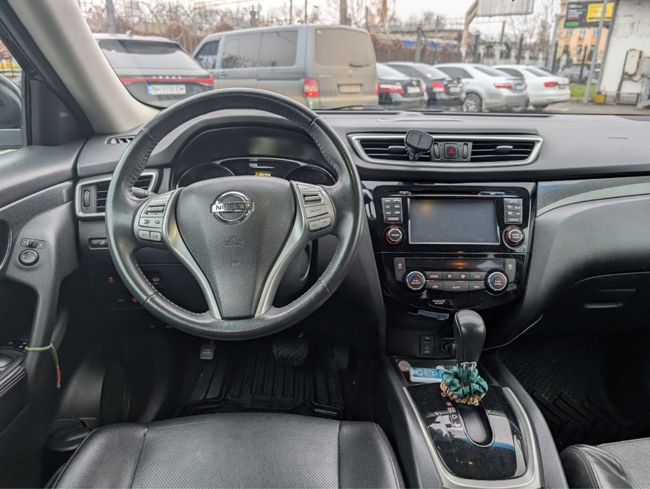 Nissan Rogue Канада