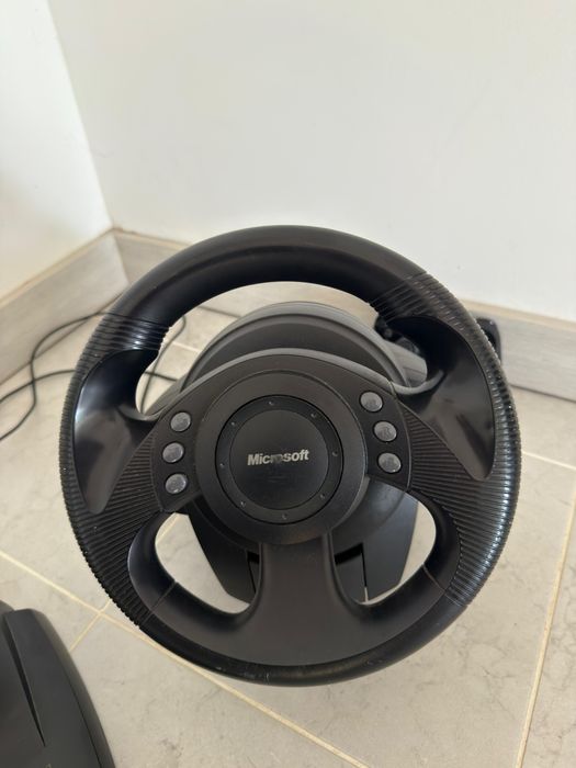 Vendo volante pedais e comando ps4