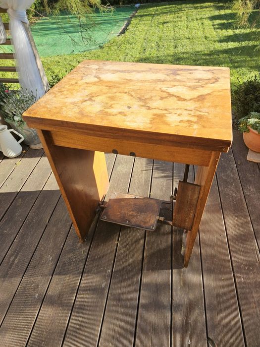 Stara maszyna do szycia łucznik antyk PRL