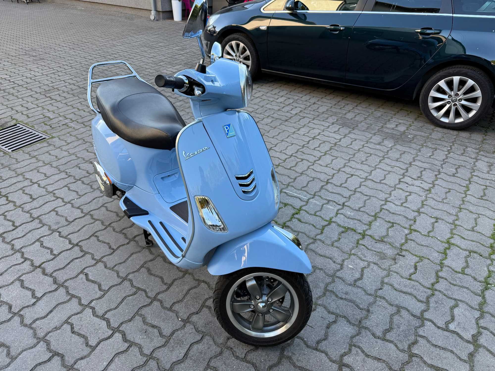 Vespa Primavera 2021r
