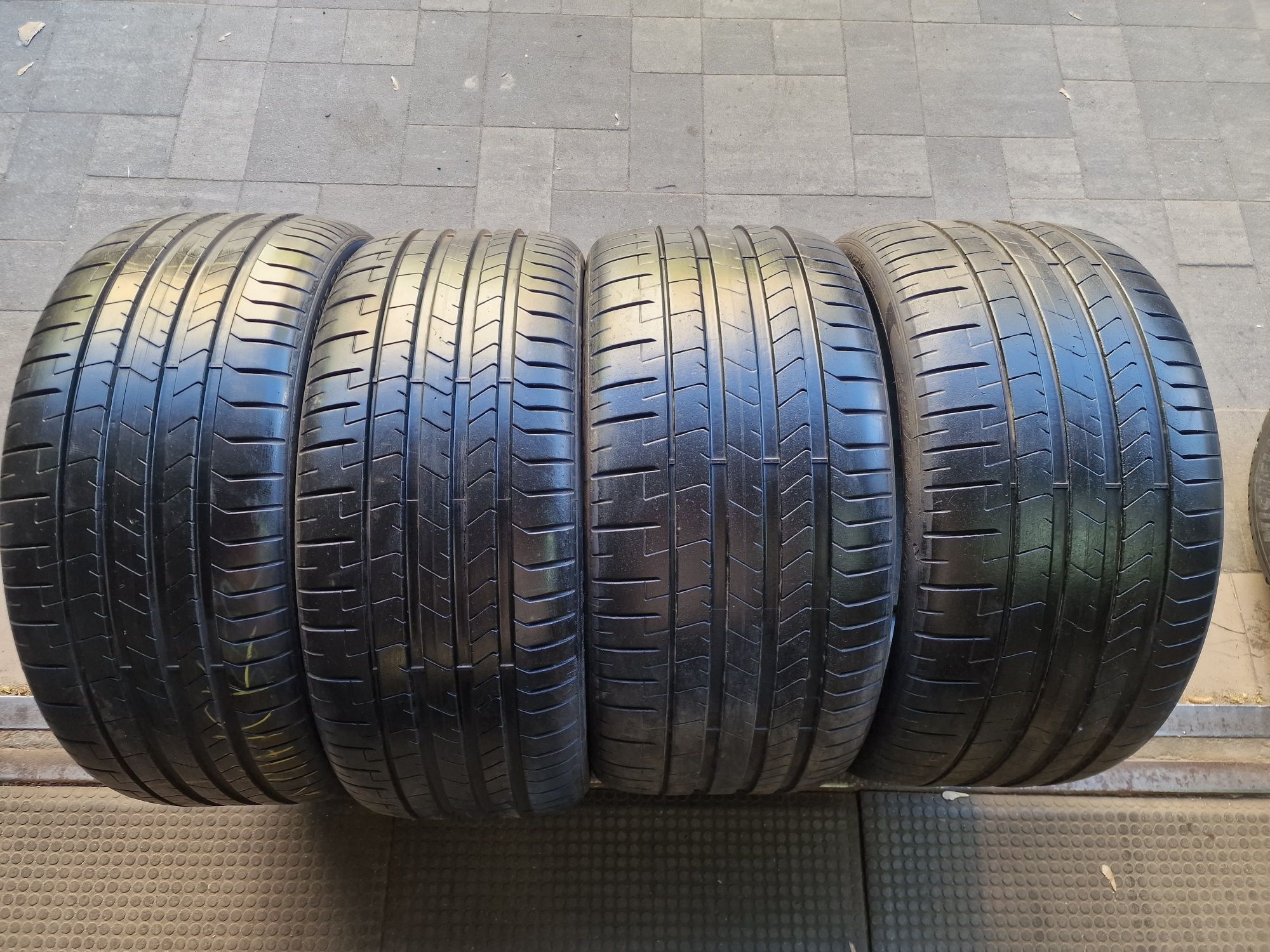 Летняя резина 255/35 R21 285/30 R21 Pirelli