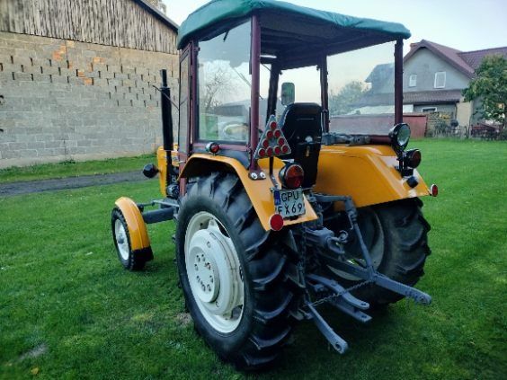 Ursus C-330 Ciągnik rolniczy