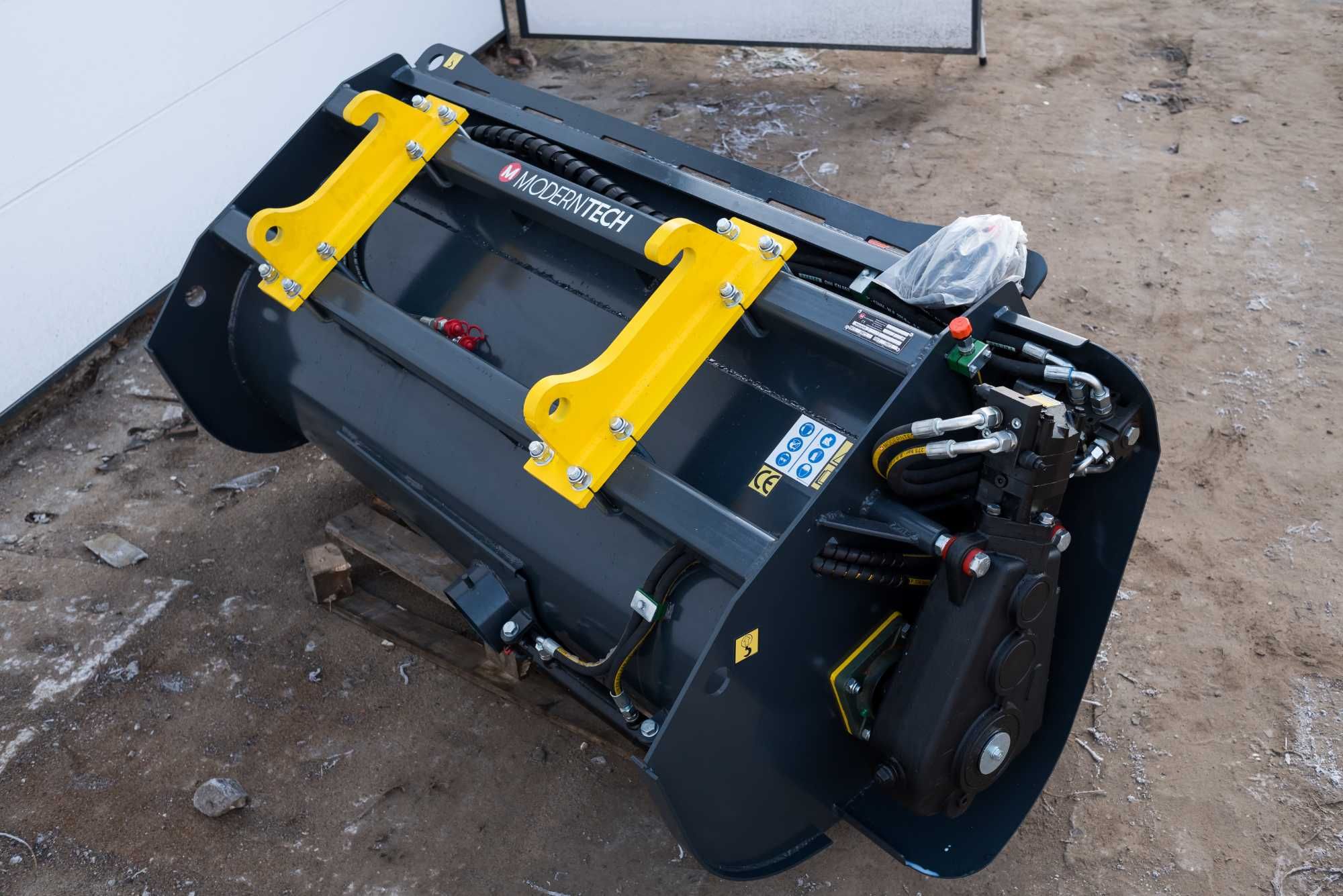 Mieszalnik do betonu hydrauliczny do ładowarki ,koparki 575 l\poj