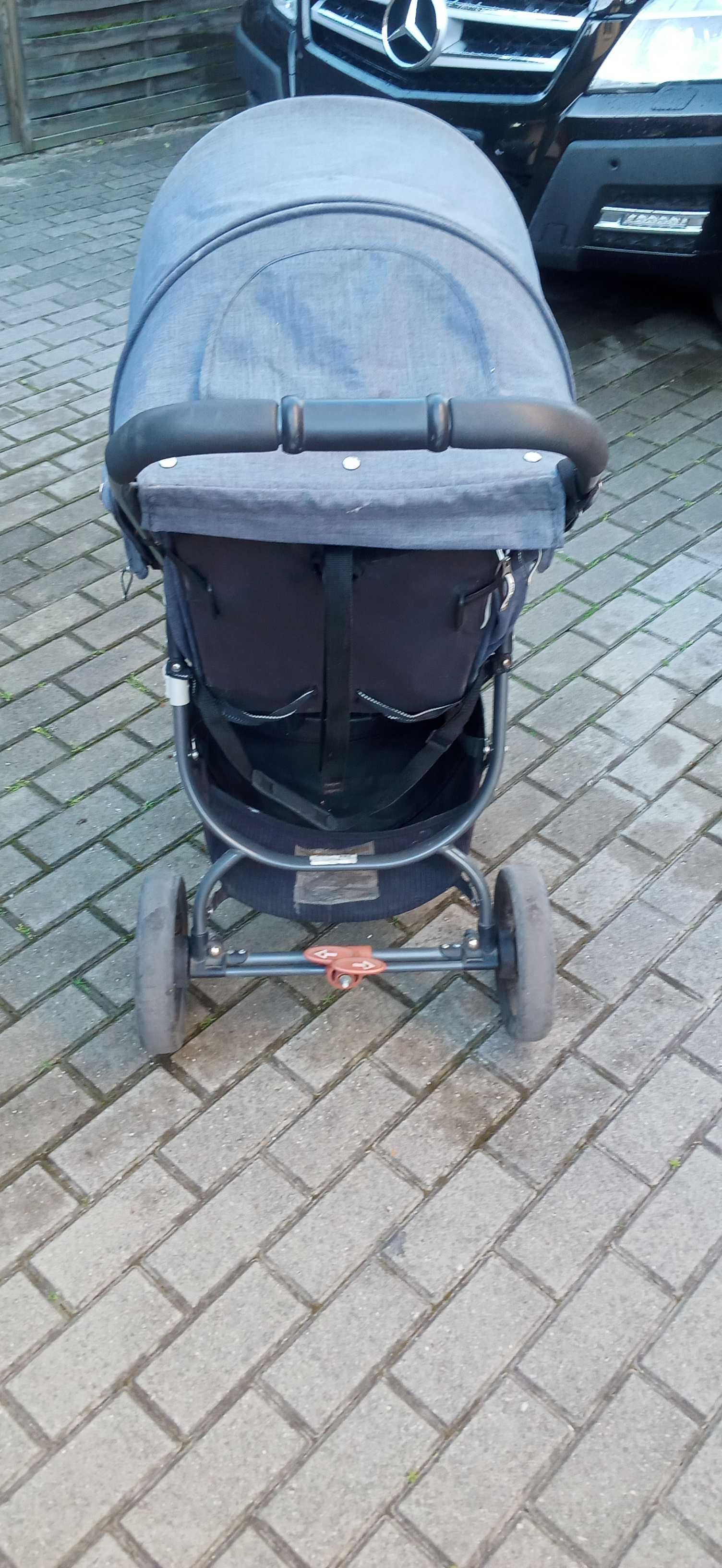 Wózek spacerowy  dla dziecka