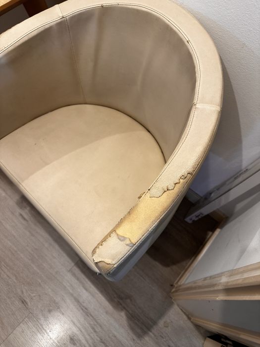4 Cadeiras de design contemporâneo da ÁREA