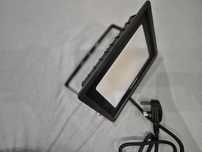 Nowa outletowa lampa reflektor 60W