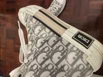 Vendo ou troco Dior b23 Novos!! Comprados na loja da dior