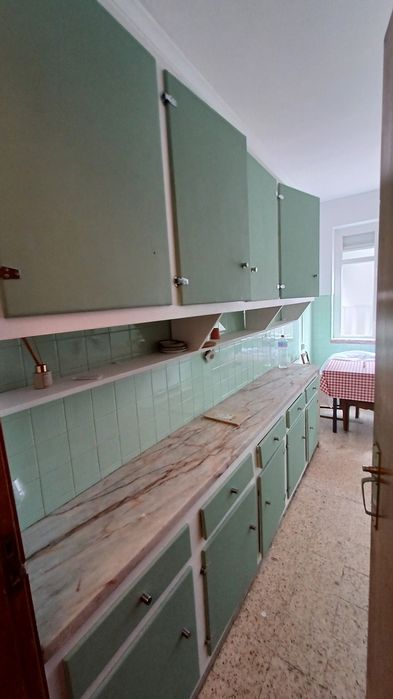 Ofereco ate dia 9 - móveis de cozinha + bancada marmore - urgente