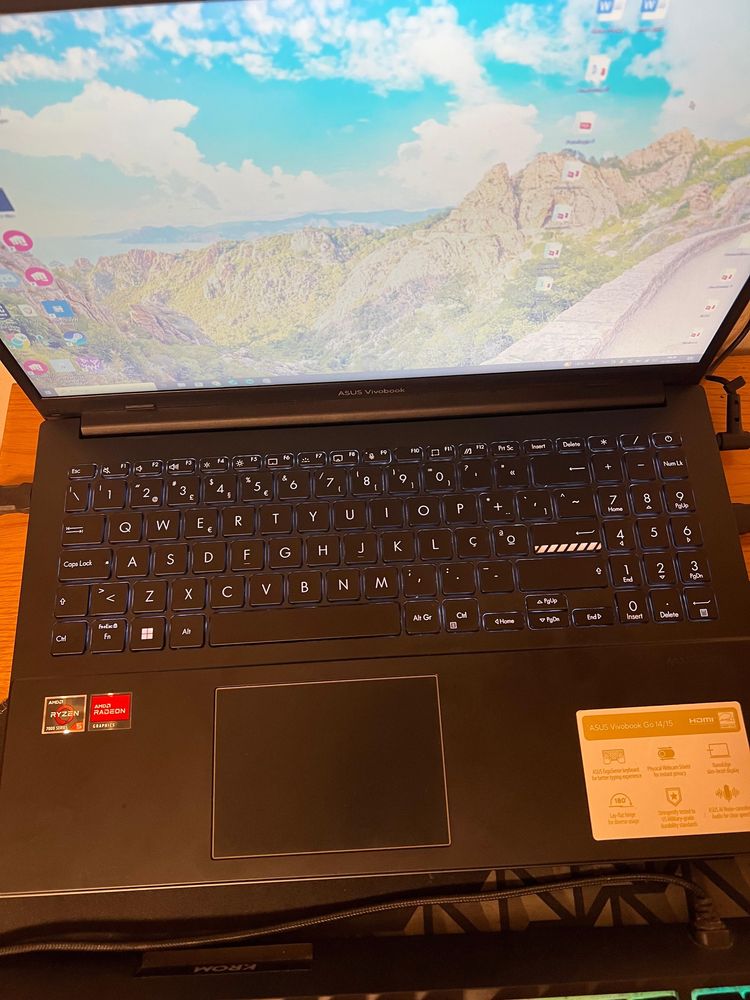 Asus vivobook E15