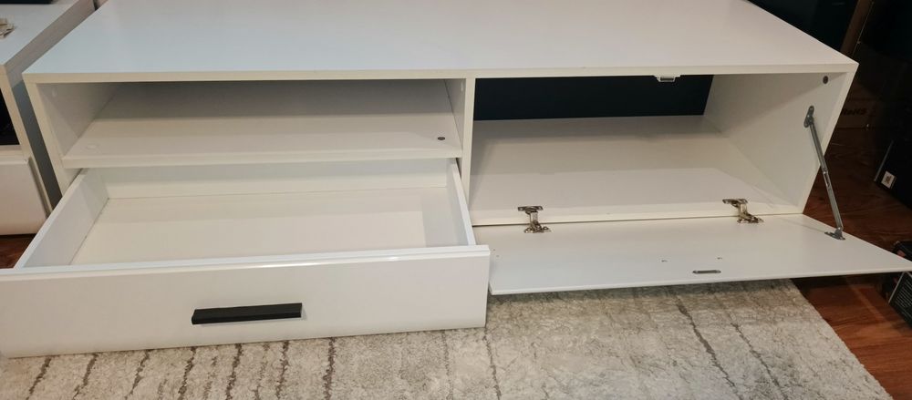 Szafka pod telewizor