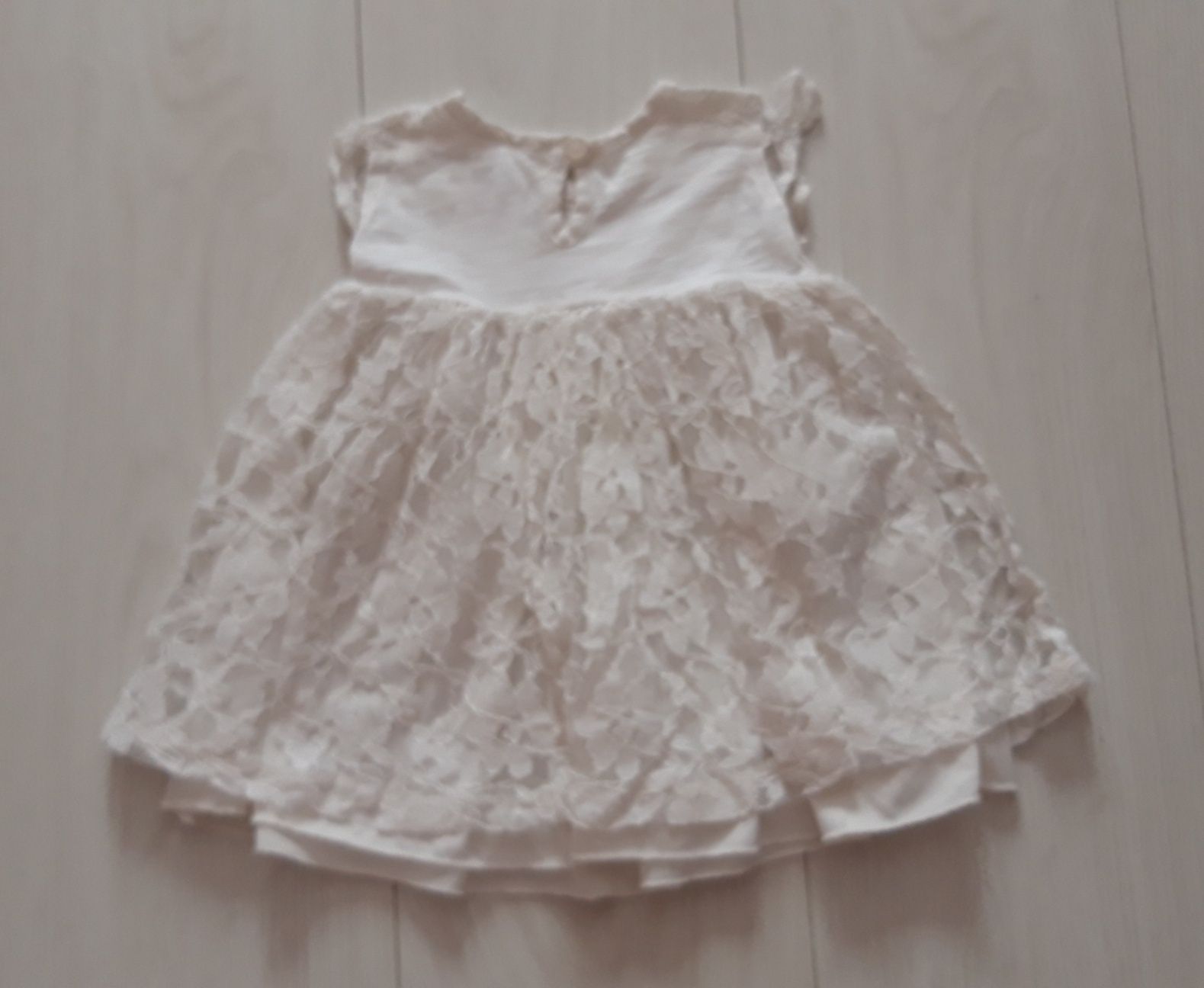Biała koronkowa sukienka 62