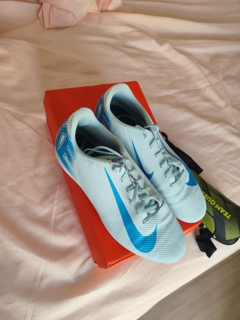 Nike Mercurial pouco uso