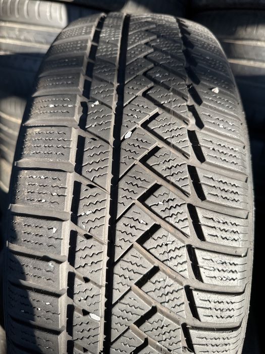 Шини резина 205/55/17 r17 Continental комплект зимні
