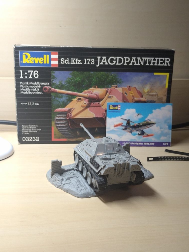Продам модель танка від Revell Jagdpanther.