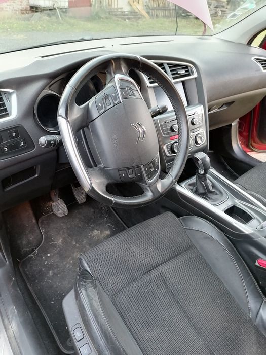 Maska Citroen C4 II b7 LKR