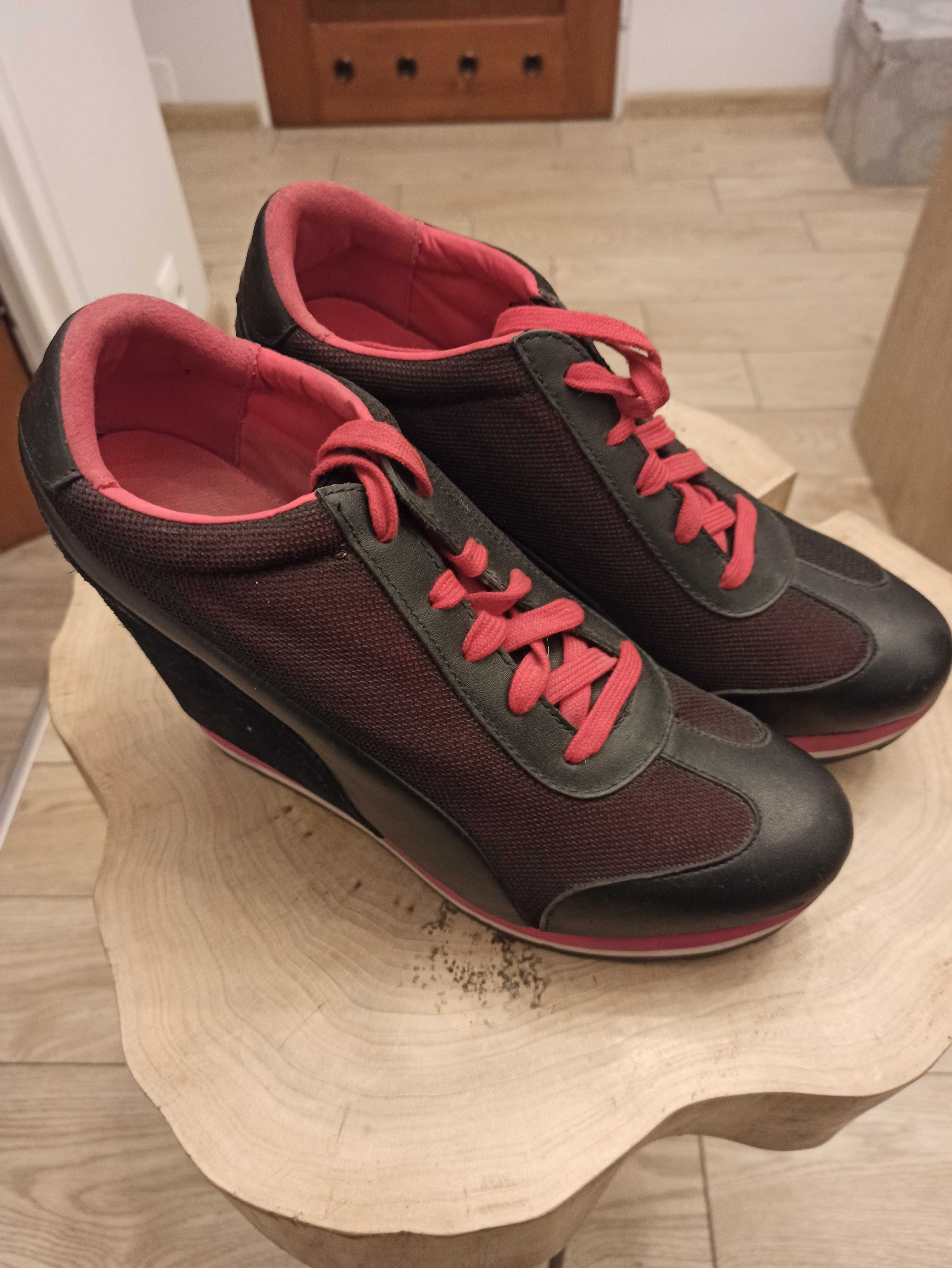Buty na koturnie Puma