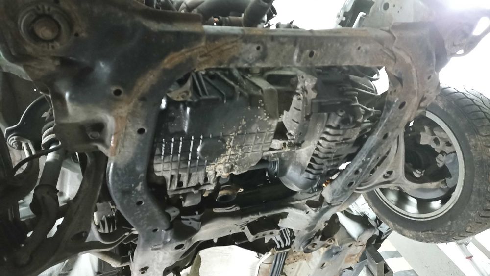 Belka Sanki wózek Przód przedni Honda Accord VII zawieszenie wahacz