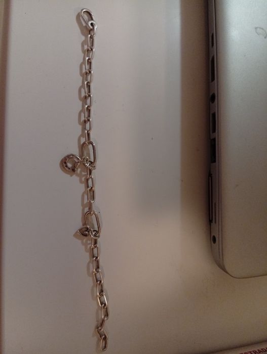 Pingente prata de lei é pulseira Pandora
