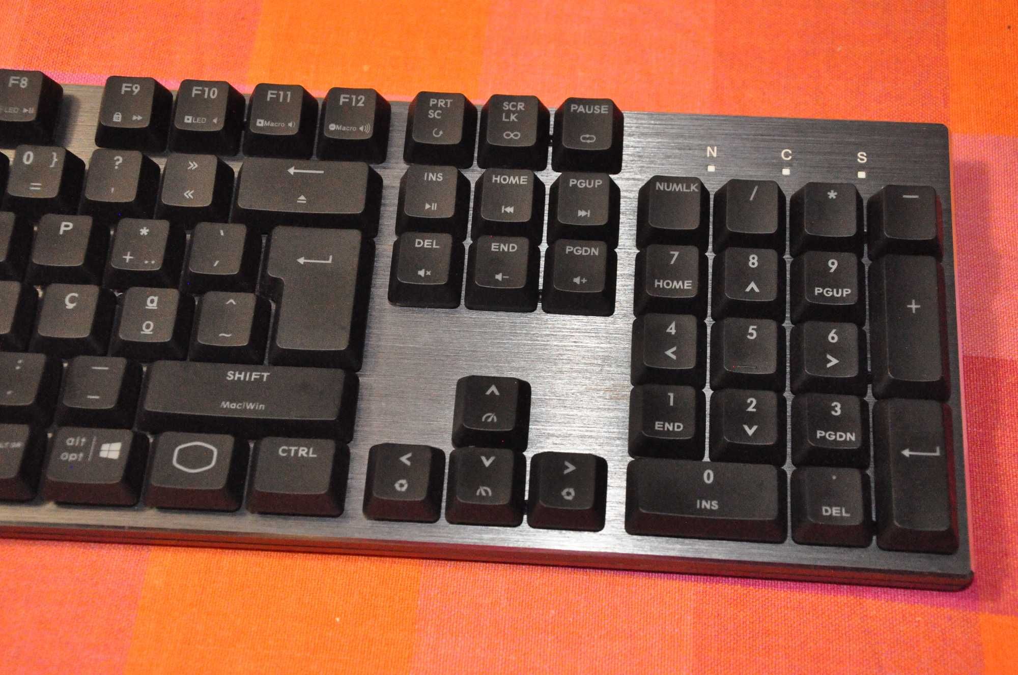 Teclado Mecânico Gaming - Cooler Master - SK652