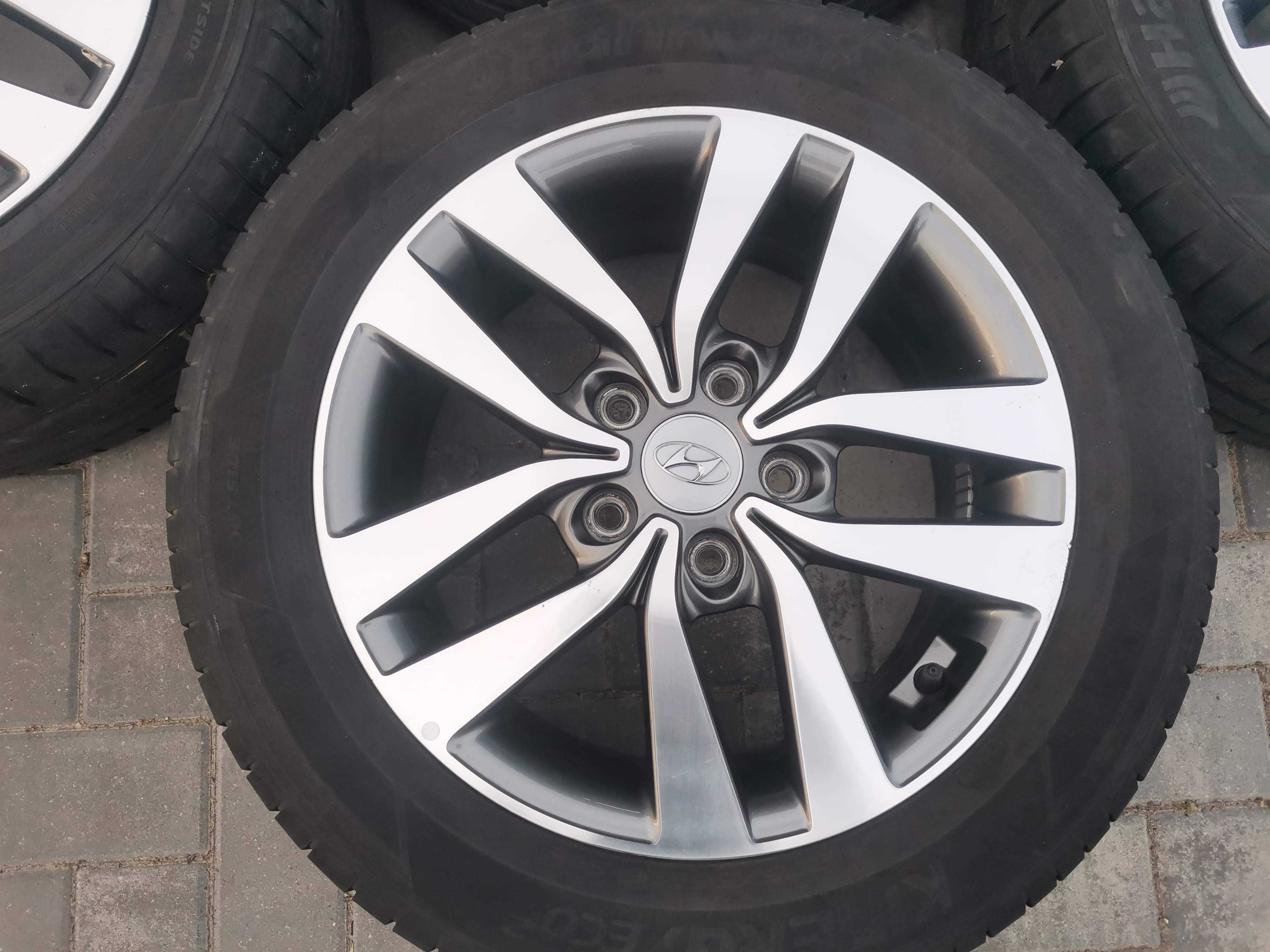 Felgi HYUNDAI I30 Tucson ix20 ix35 i40  6.5Jx16H2 5x114,3 ET50 TPMS