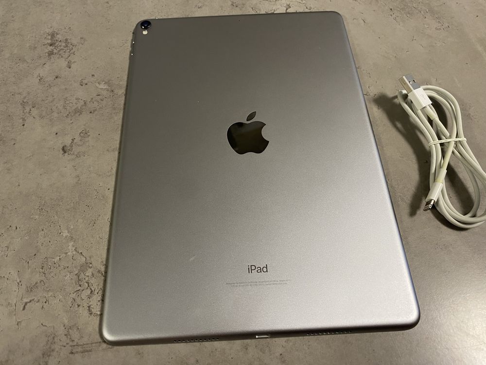 Apple iPad Pro 10.5 2017 64Gb Wi-Fi Space Gray