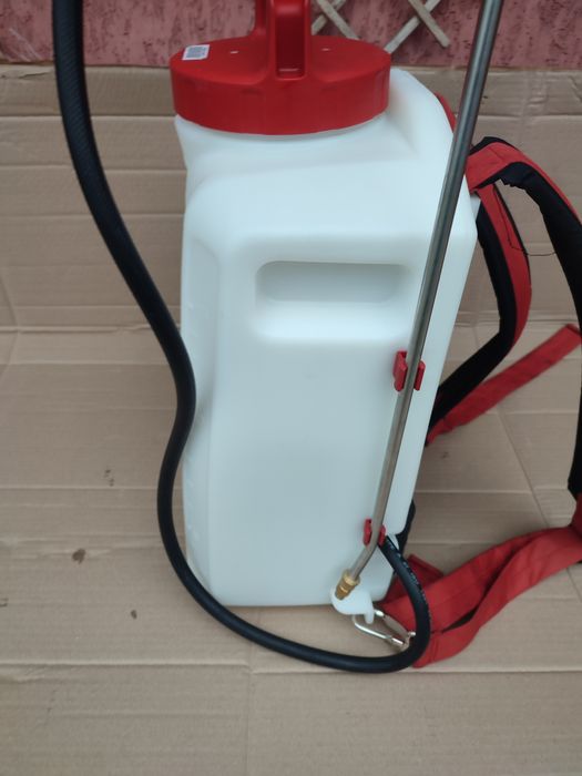 Opryskiwacz automatyczny ogrodowy