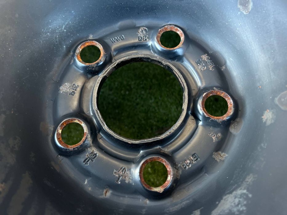 Диски металеві R 15 5/100 6J ET 38 Volkswagen. Фольксваген Шкода Сеат.