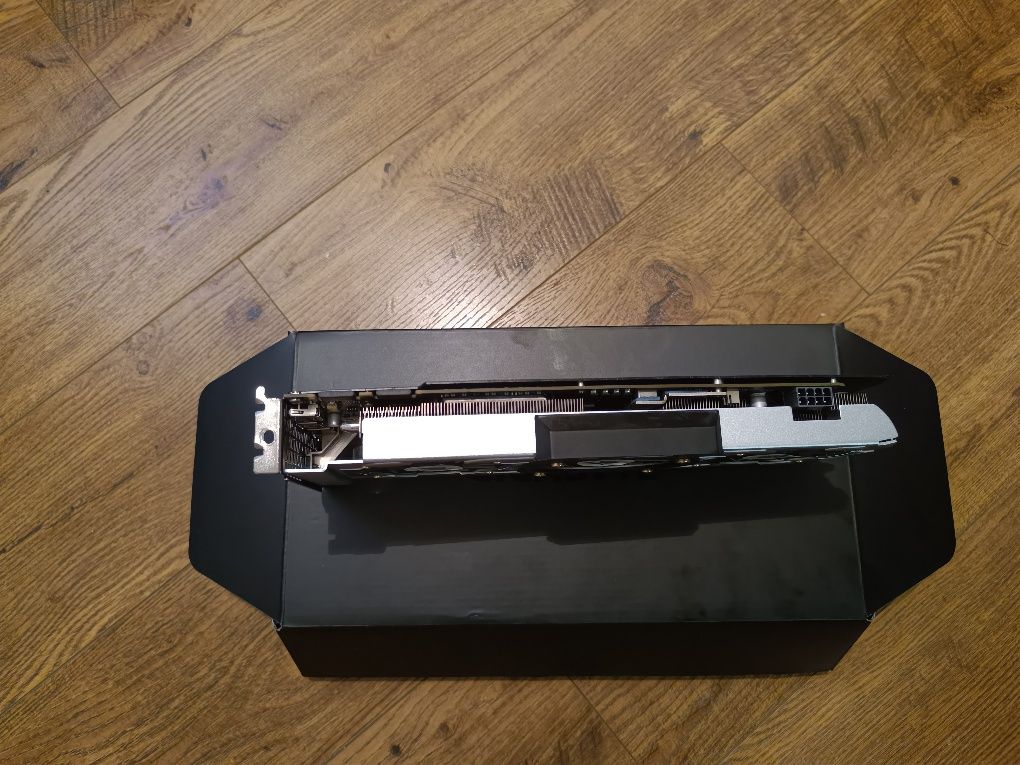 Nvidia 1070 TI GTX Gallrado 8 GB GDDR5 256 bit DVI-D HDMI DP*3 PCL-E3.