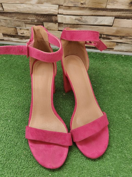 Zestaw butów na obcasie szpilki rozm 36.