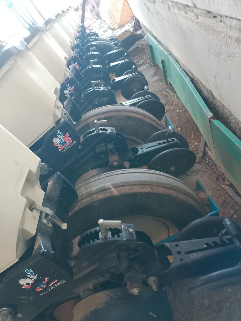 Сівалка  kinze 2014р,+380972648620