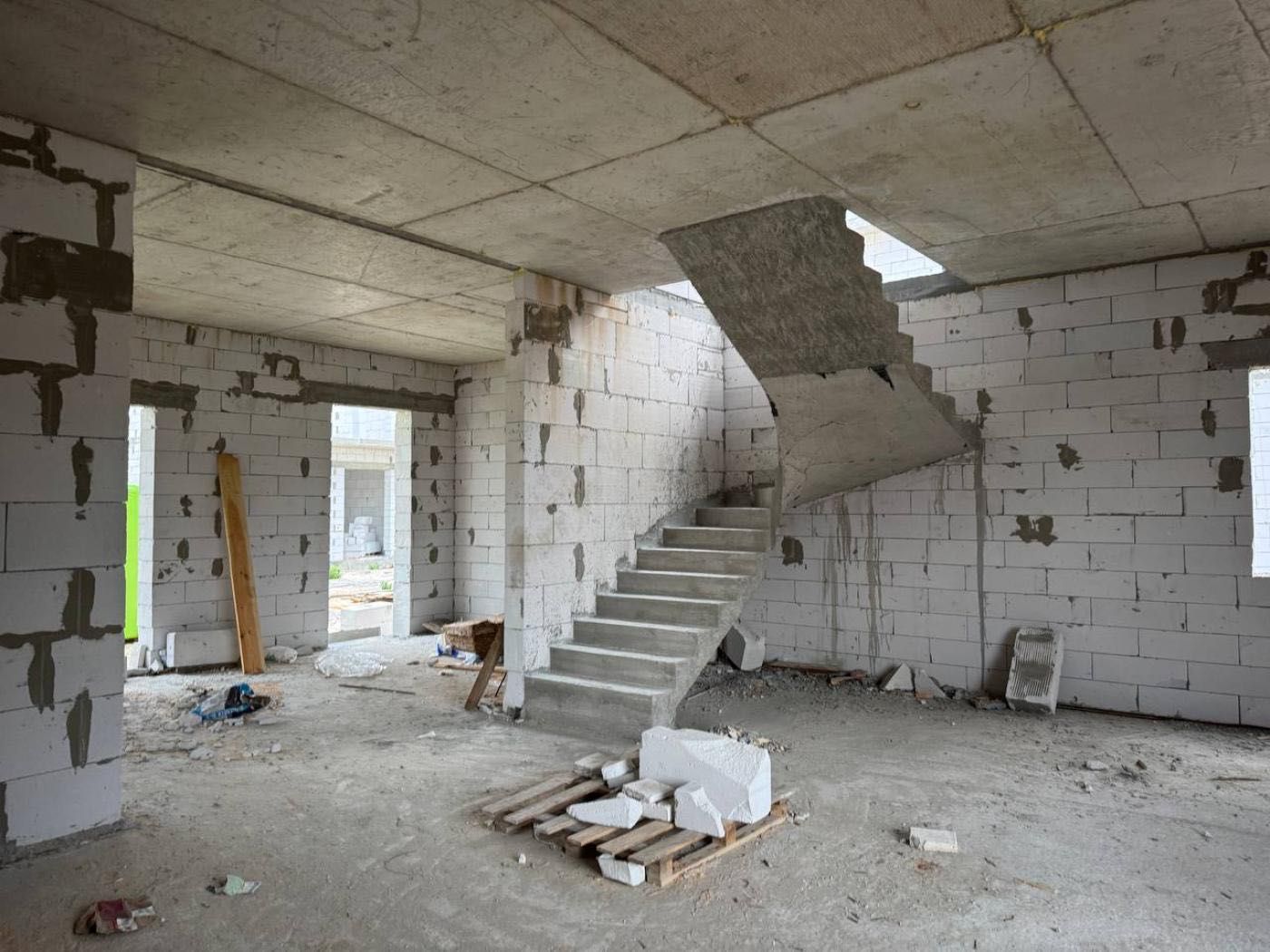 Будинок (від забудовника) 145м² та 4 сотки у закритому КМ OsocorDeLuxe