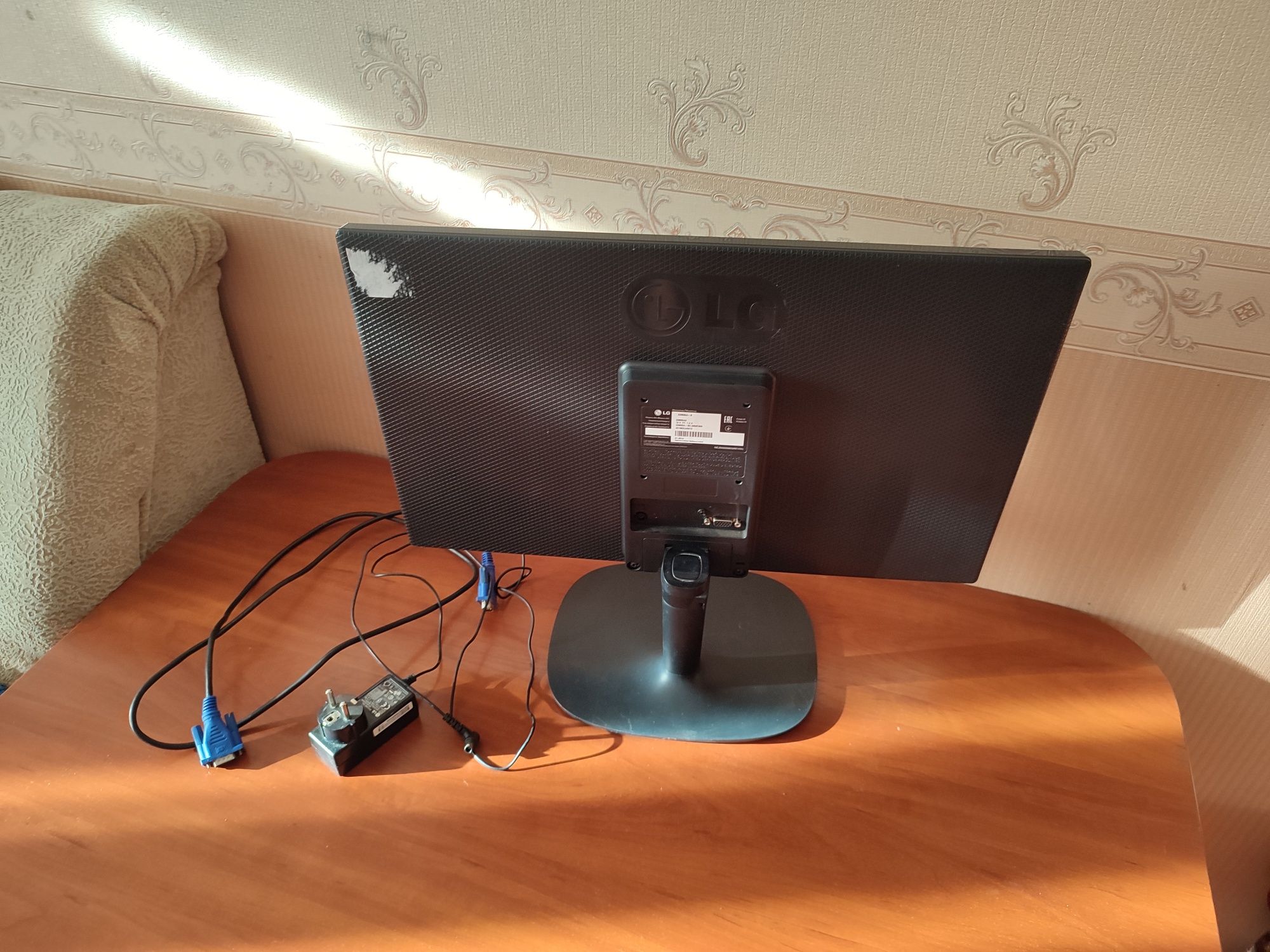 Монитор LG 22 M35A-8  22дюйма