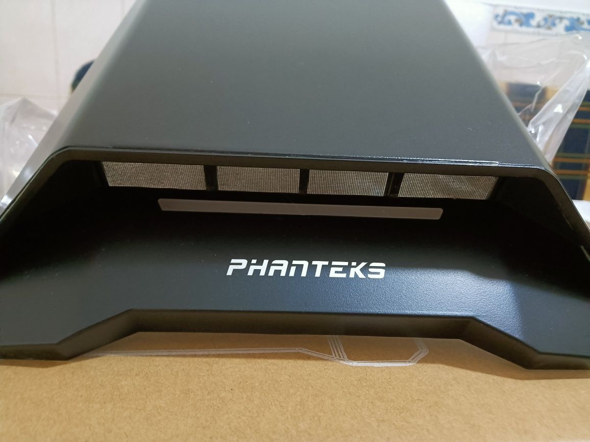 Frente para Caixa Phanteks P 400