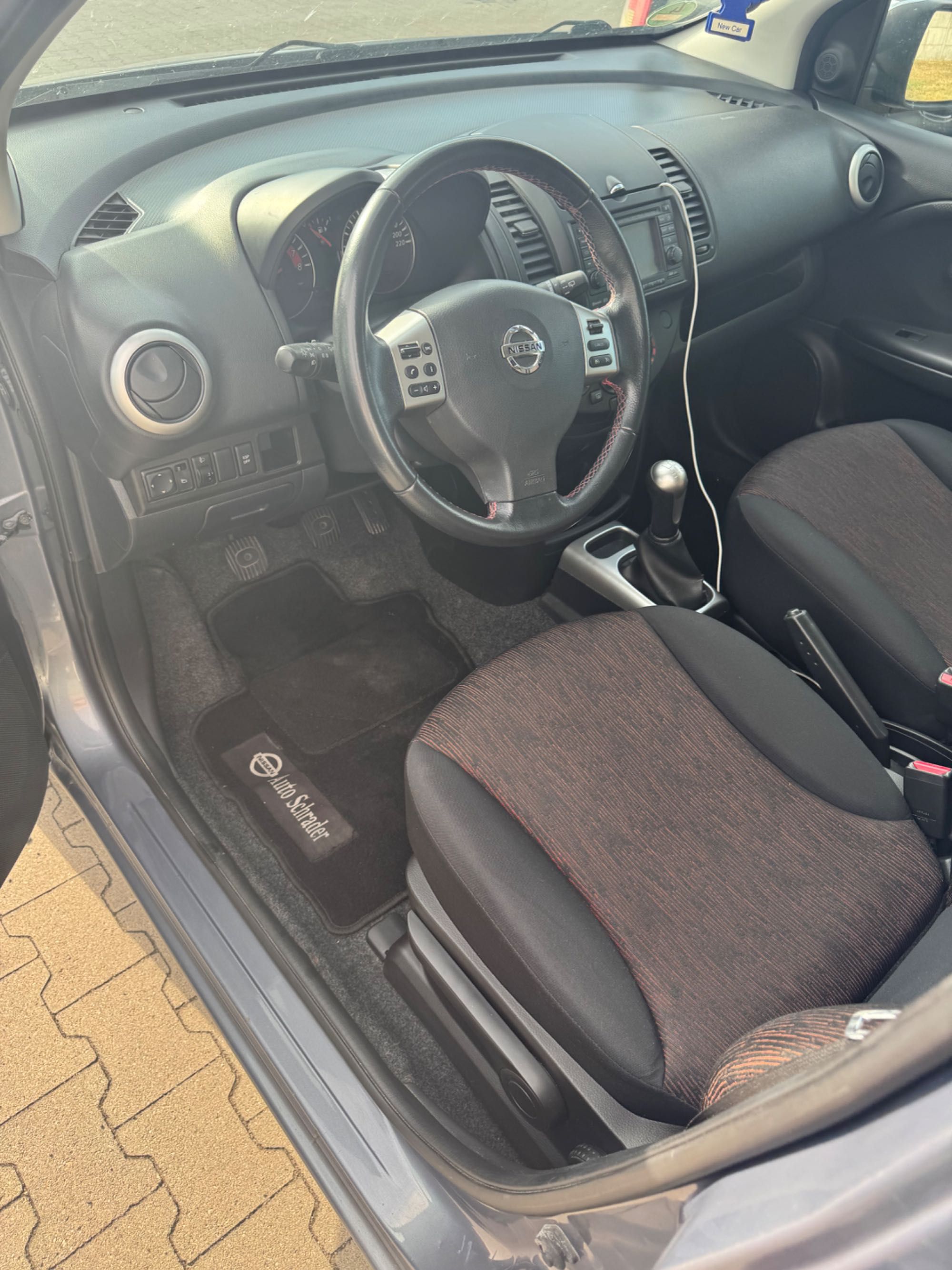 Nissan Note 2010 rok