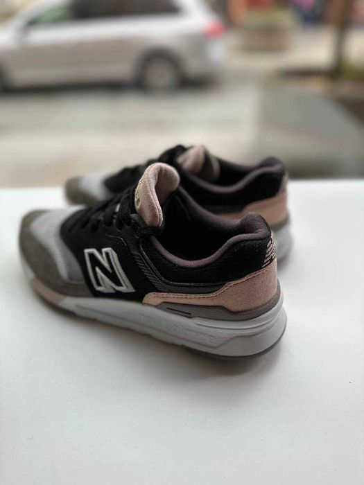 Oryginalne buty New Balance 997H Rozmiar EU37.5
