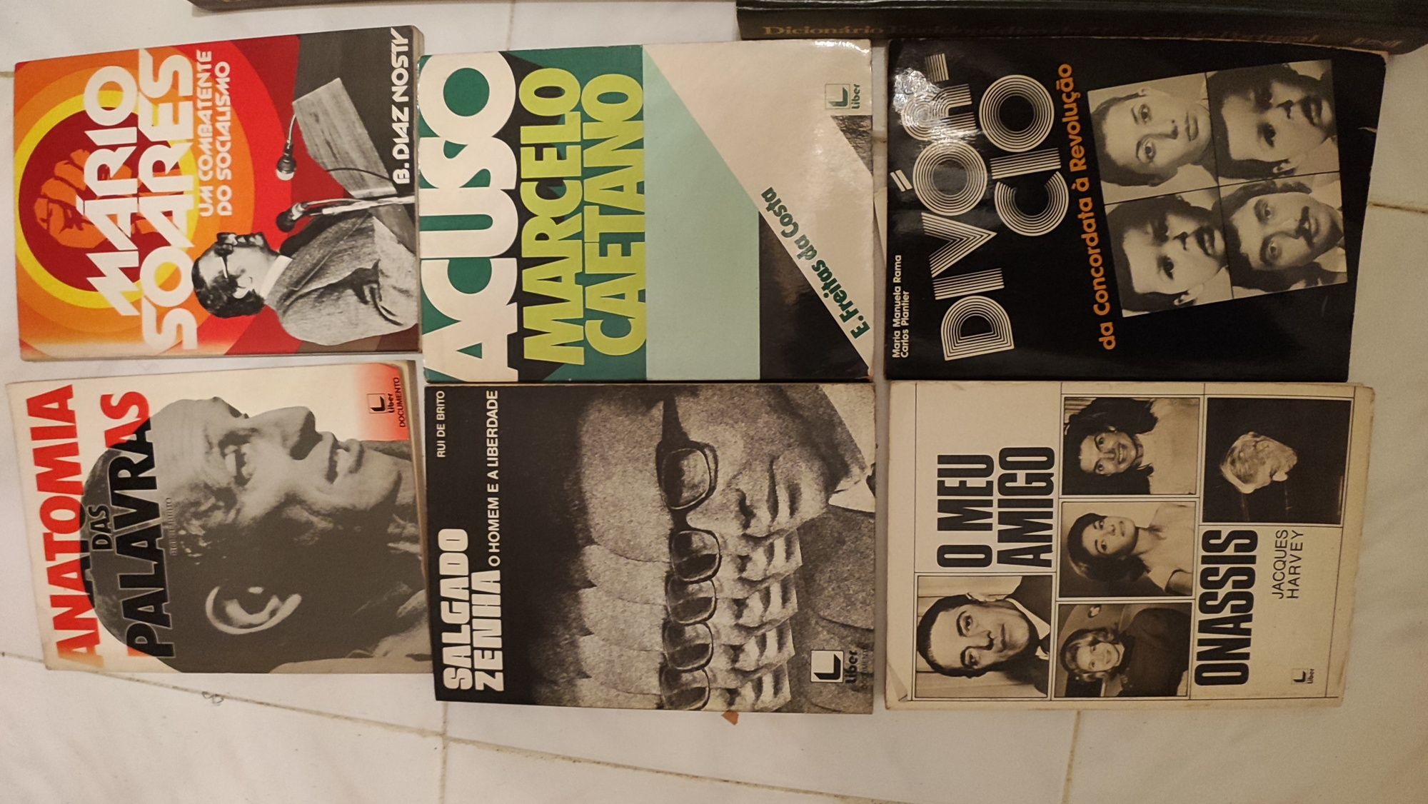 Recheio de casa -Livros antigos