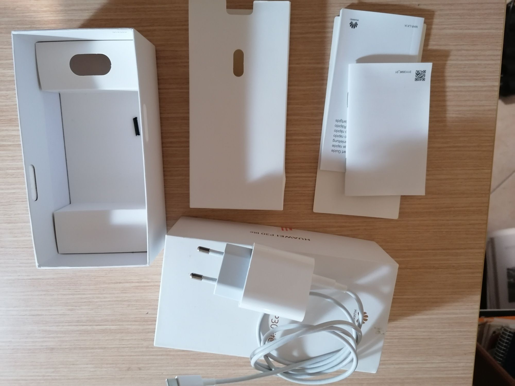 Huawei.   p30   lite