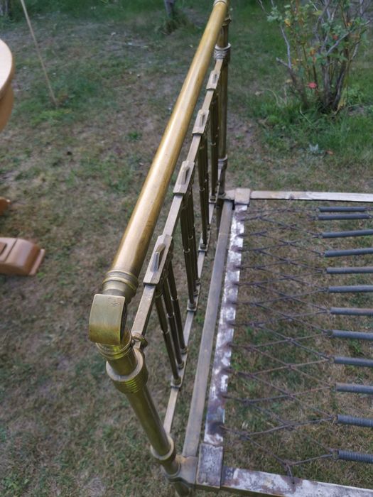 Łóżko stalowo-mosiężne retro bardzo solidne z materacem