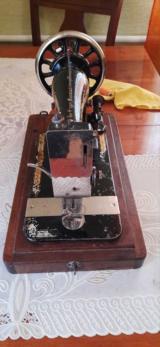 Швейна машинка Singer
