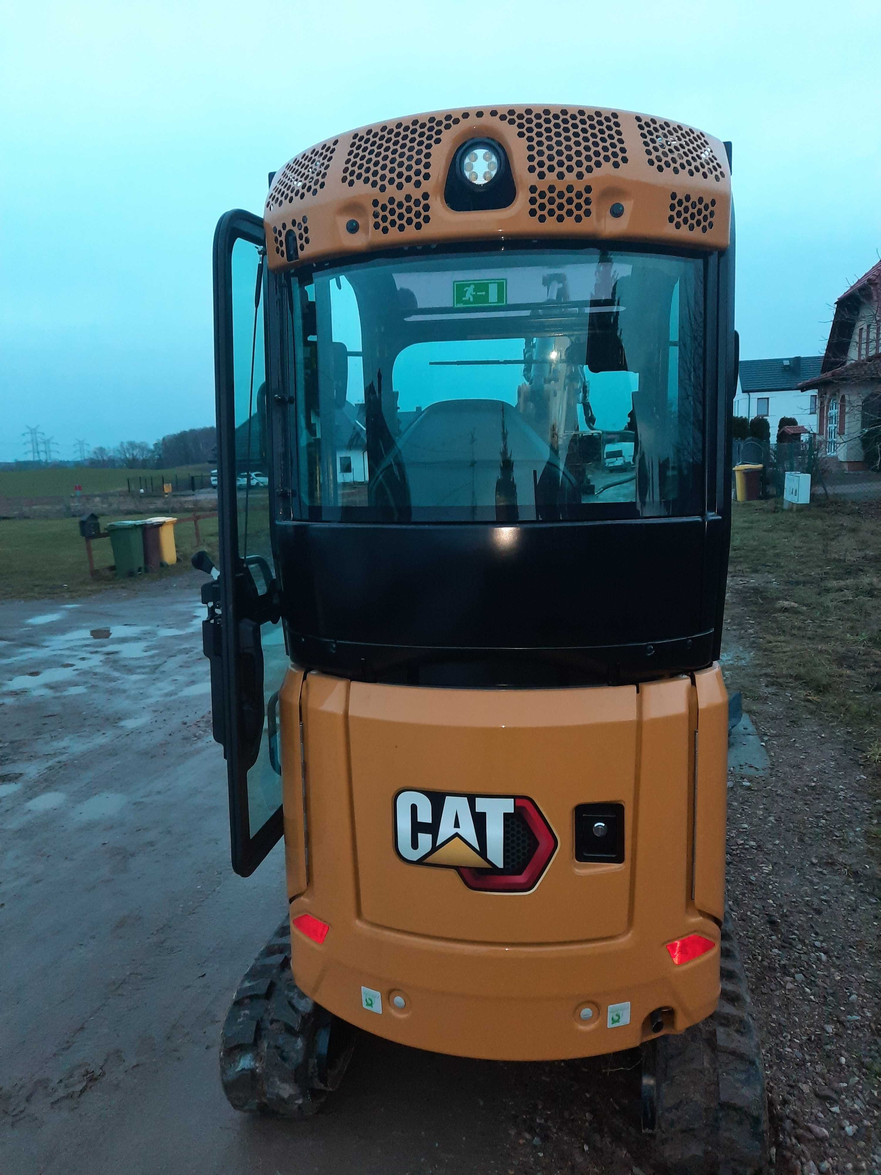 Usługi minikoparką  CAT 301.8