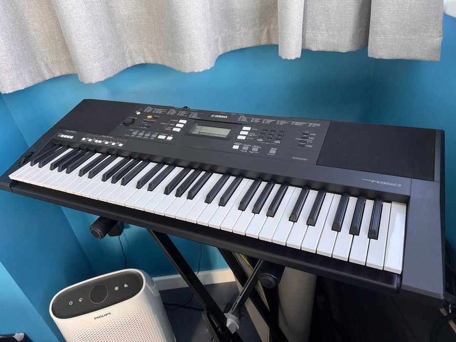 Yamaha PSR-A350 — 61 клавіша, ідеальний стан