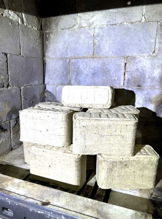 Купити вугілля та пелети з сертифікатом якості напряму від виробника