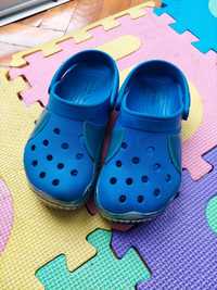 Crocs chłopięce 12