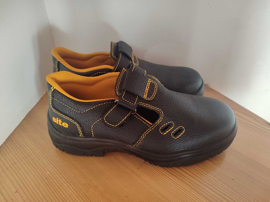 Робочі сандалі .