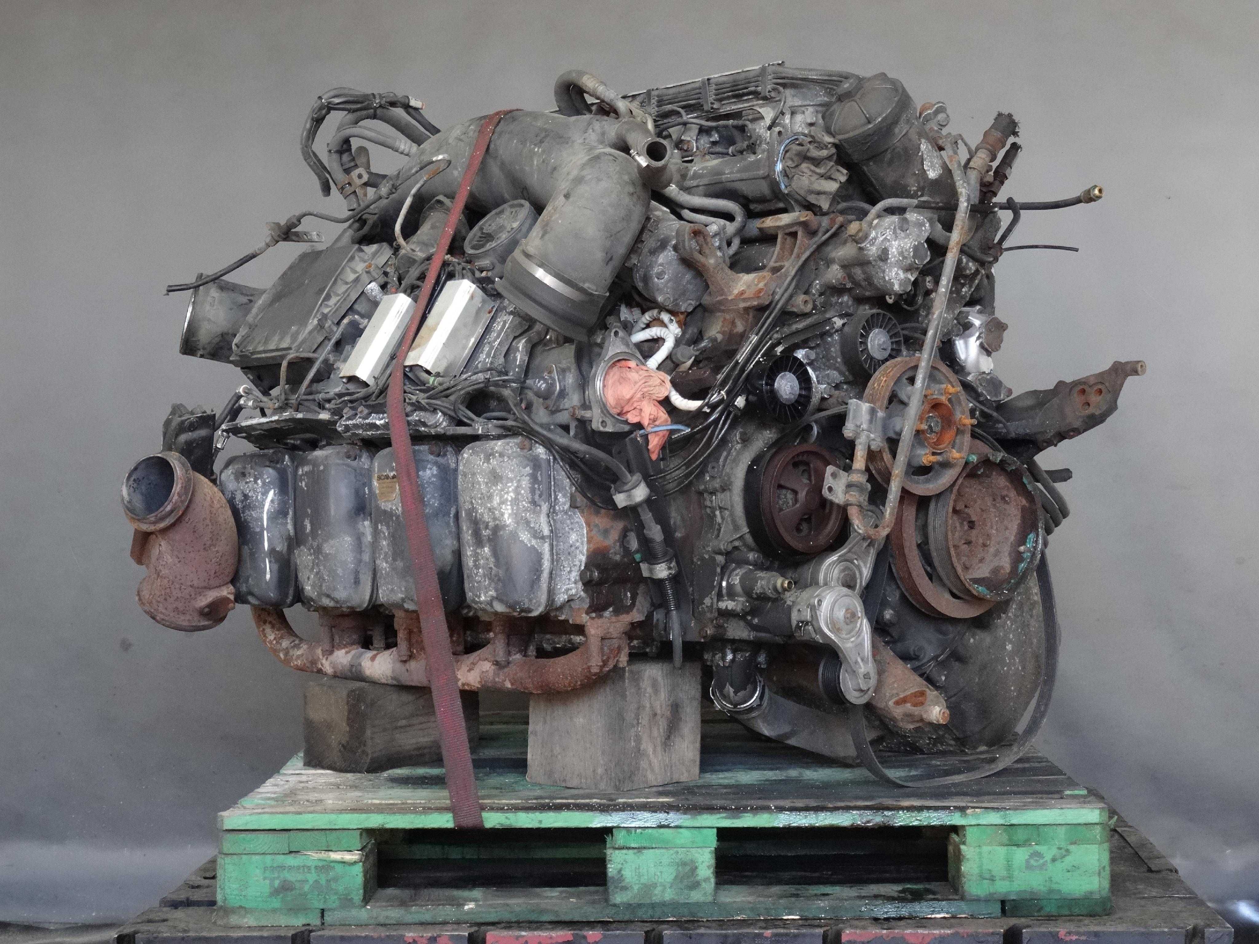 Silnik spalinowy - Scania V8