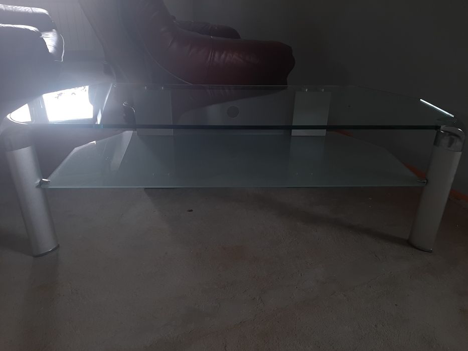 Szklany stolik kawowy