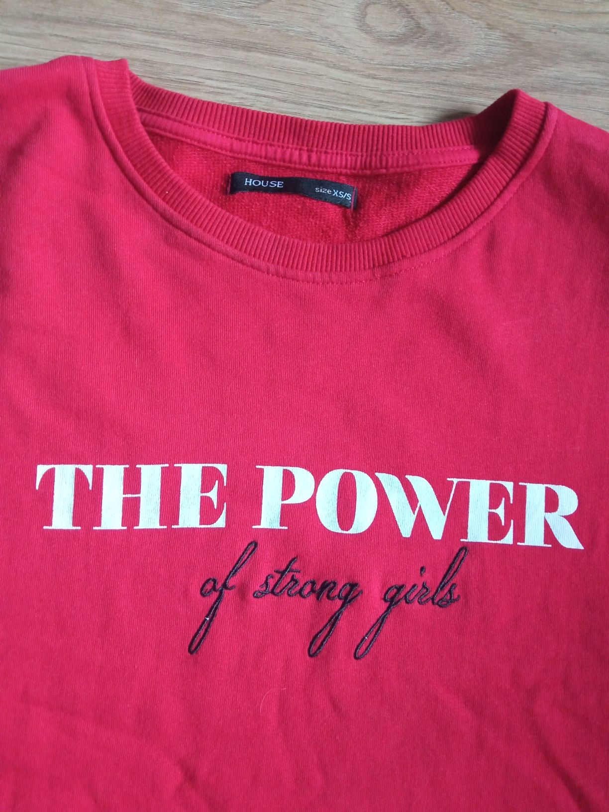 Czerwona bluza House the power of strong girls r.  XS/s oversize