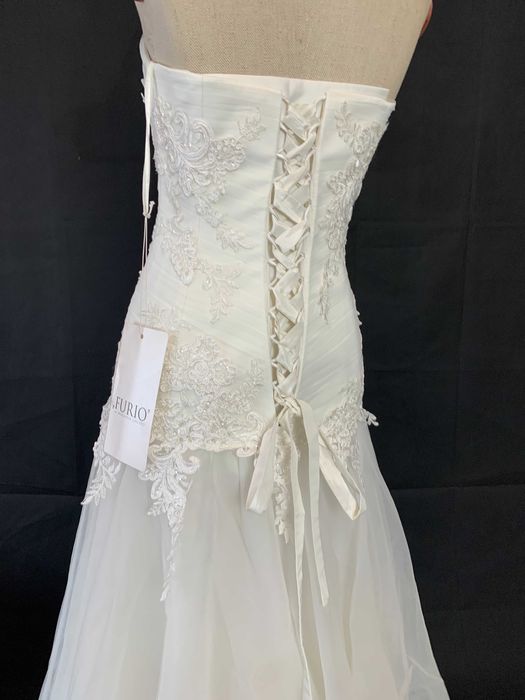 Piękna nowa suknia ślubna 38/40 M/L Litera A koronka cekiny gorset