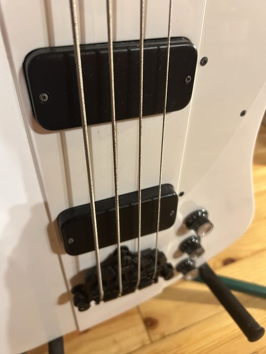 epiphone thunderbird 4 pro